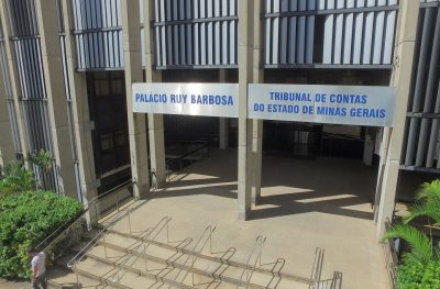 TCEMG alerta Governo do Estado sobre gastos excessivos com&nbsp;pessoal